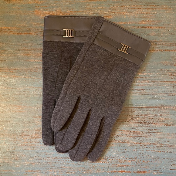 Accessories - Grey Touchscreen Gloves